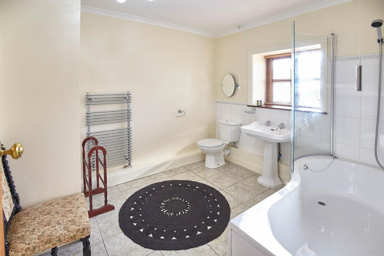 Host & Stay - The Arches Cottage Brotton エクステリア 写真
