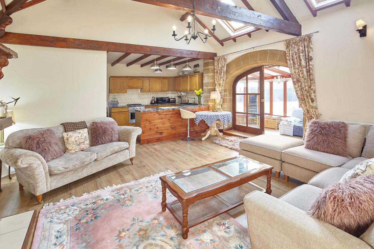 Host & Stay - The Arches Cottage Brotton エクステリア 写真