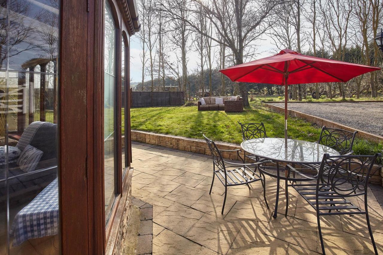 Host & Stay - The Arches Cottage Brotton エクステリア 写真